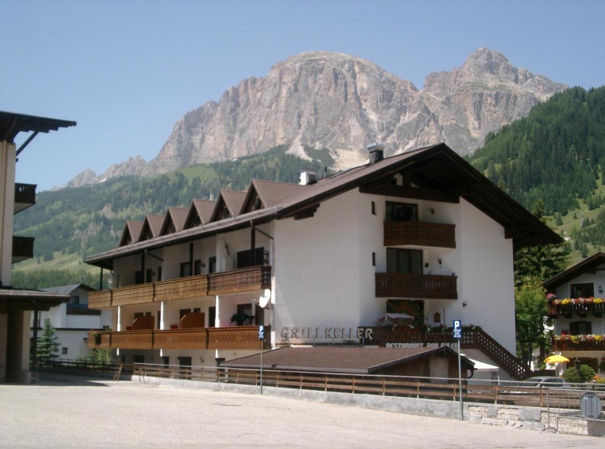 Hotel Garni Aquila Corvara In Badia Exterior foto